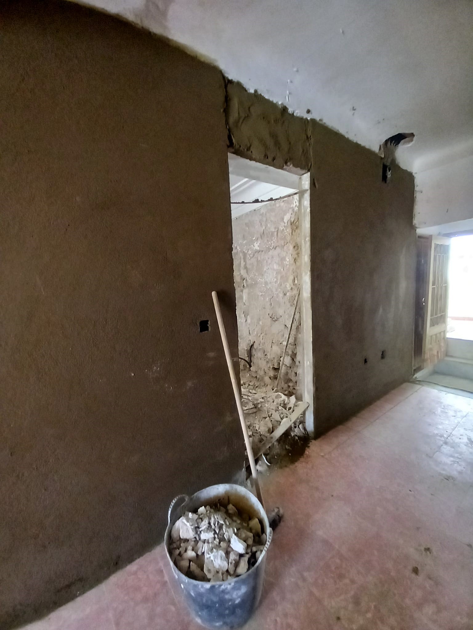 Lacado de puertas y renovación de interiores en Mojácar y Vera