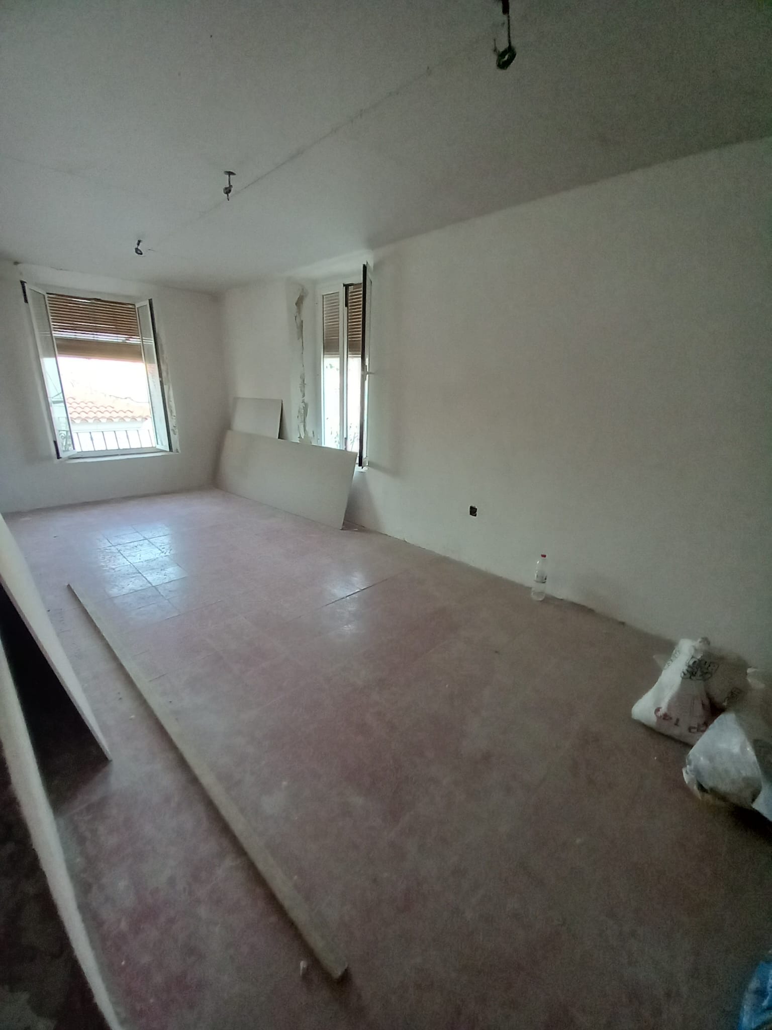 Transformación de espacios con pintura de calidad en Mojácar