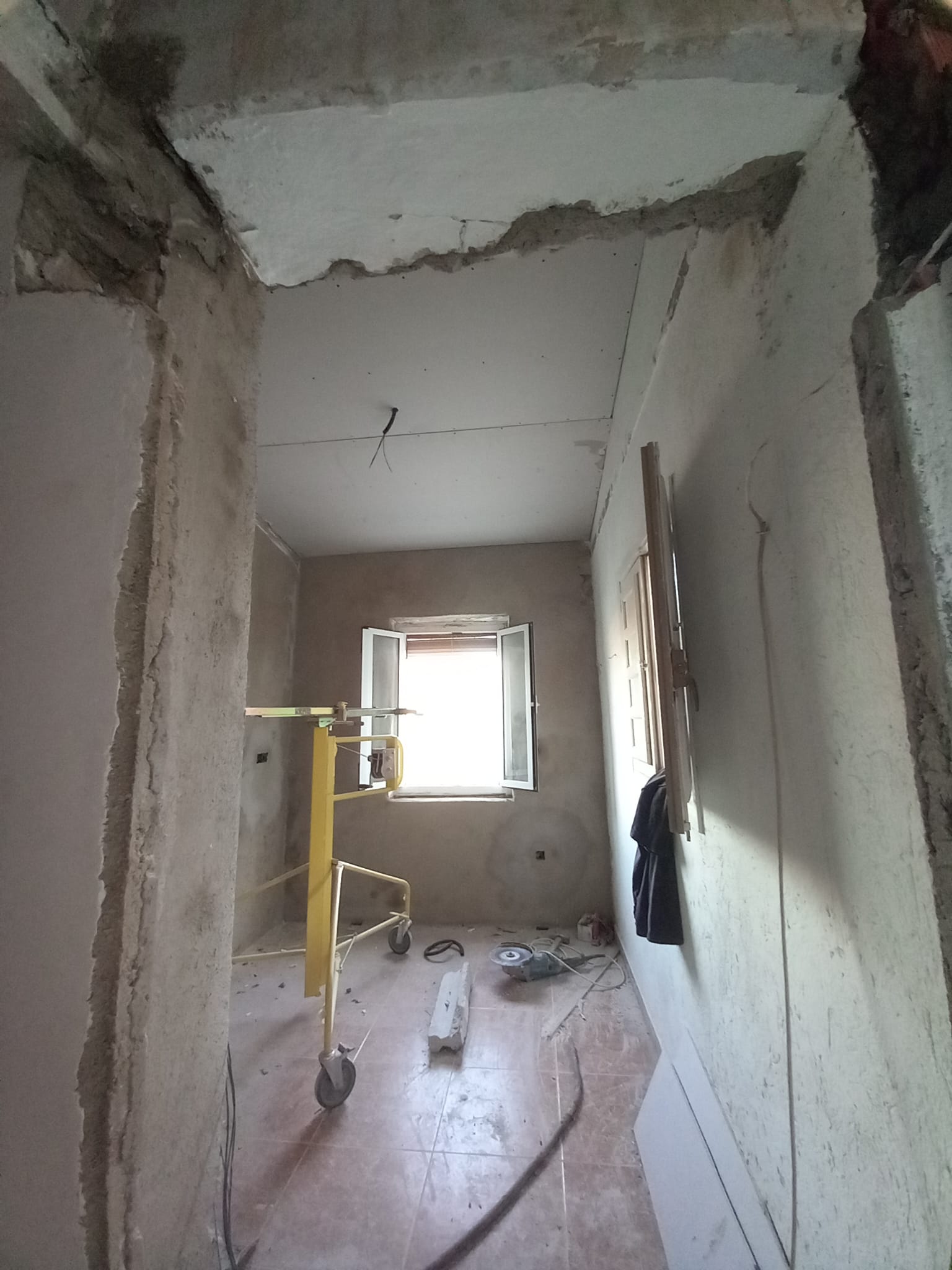 Pintura de interiores en Mojácar por profesionales con 25 años de experiencia