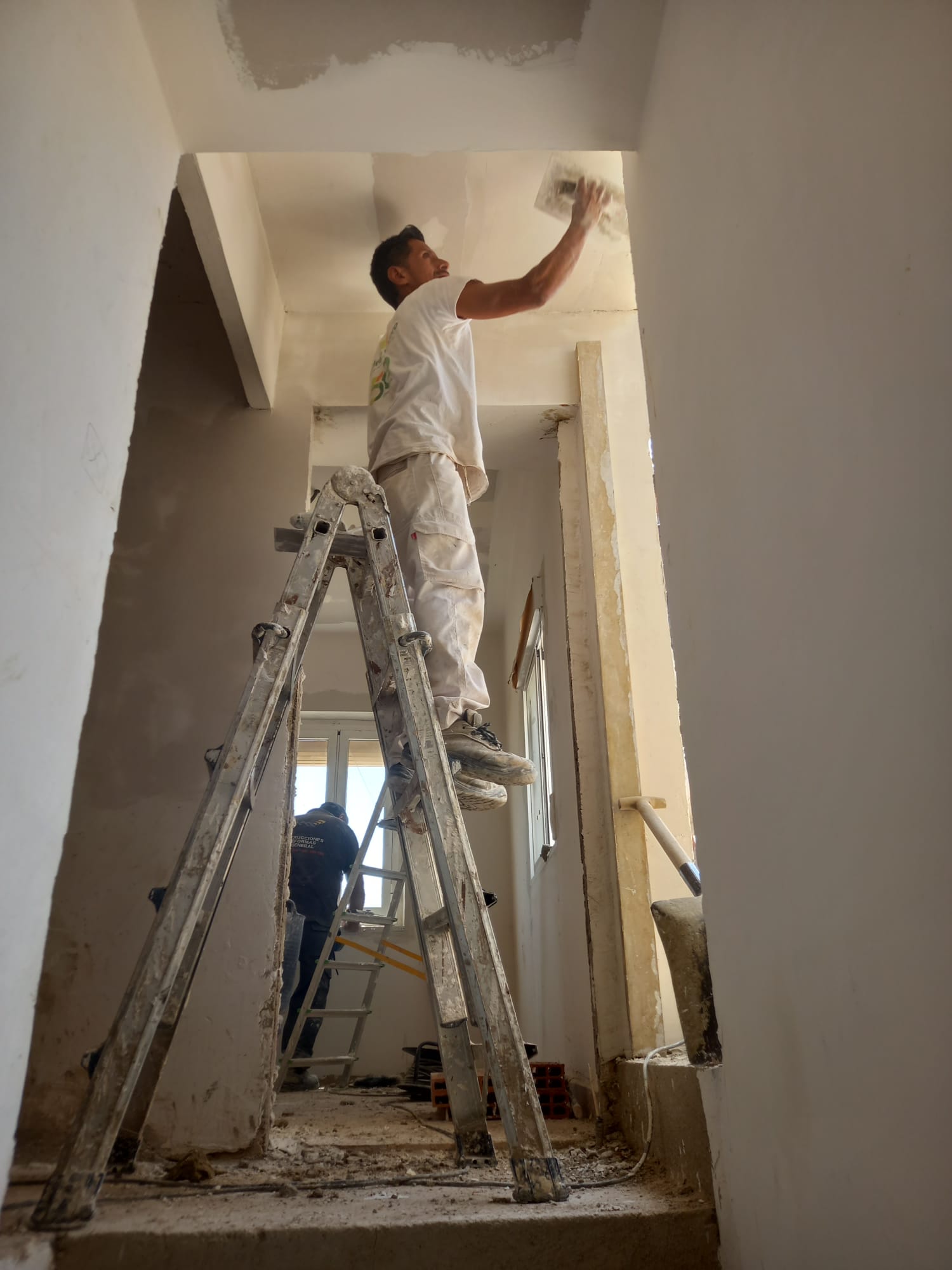 Materiales de pintura de alta calidad para resultados duraderos en Mojácar