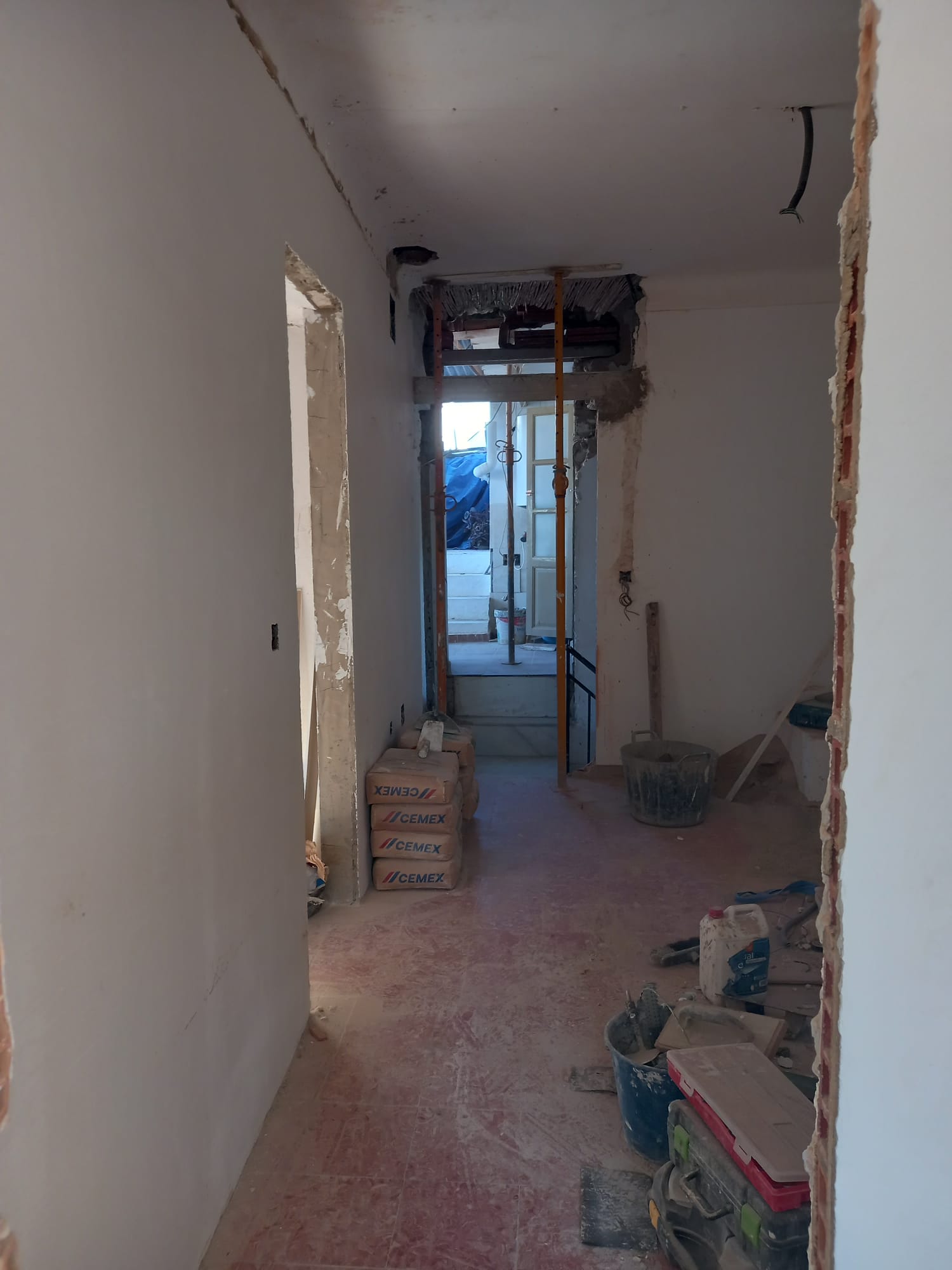 Pintura de interiores en Mojácar por profesionales con 25 años de experiencia